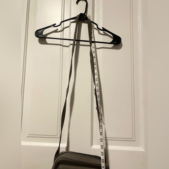 Authentic BURBERRY Shaldon Saffiano Calf Leather Crossbody Messenger Purse Bag - Picture 10 of 10